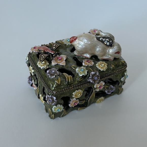 Vintage Jeweled Trinket Box with Bunny - Picture 2 of 11